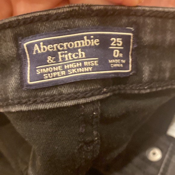 Bundle-4 Abercrombie jeans - Picture 10 of 13